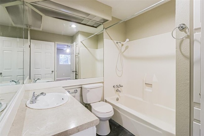 Building Photo - 7267 Coronado Cir