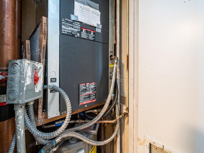 Building Photo - 2401 S Ocean Dr