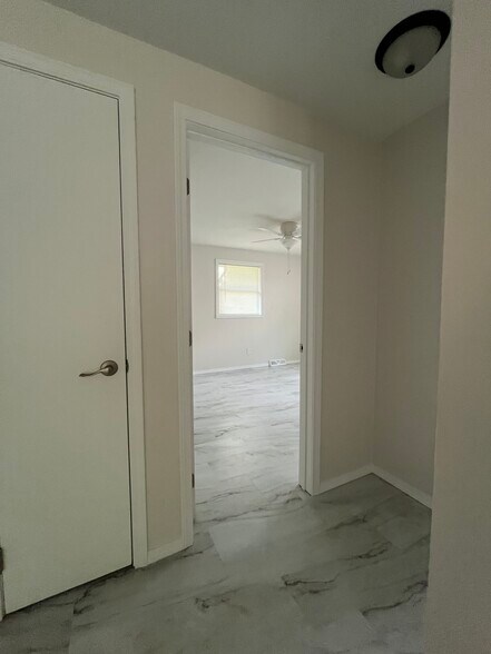 Building Photo - 517 Kelly Jo Dr