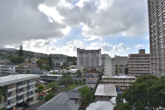 Building Photo - 2 bedroom, 1 bath, 1 prkg. Condo (Makiki area)