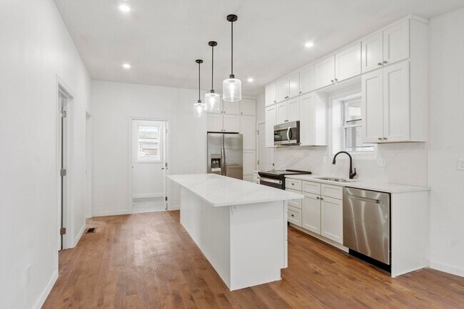 Building Photo - 19 Furber Ave