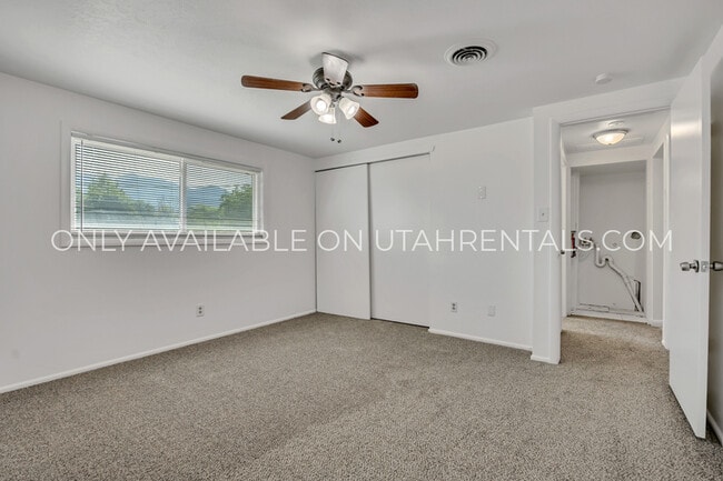 Building Photo - 955 S 100 W
