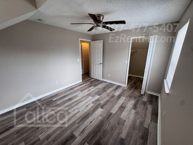 Building Photo - 3756 Dartford Dr
