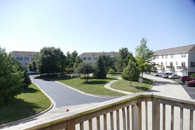 Building Photo - 237 S Oak Creek Ln