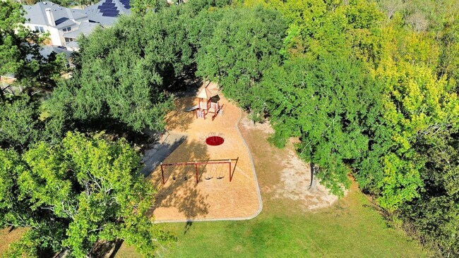 Building Photo - 20922 Whitevine Way