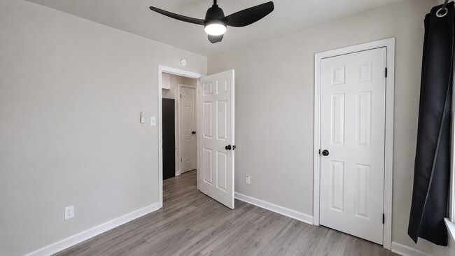 Building Photo - 31 Bland St