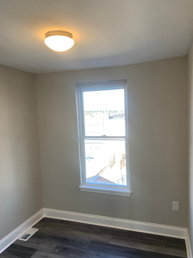 Building Photo - 3408 Elmora Ave