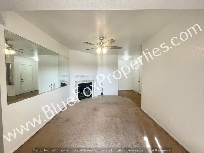Building Photo - 3690 N Country Club Rd