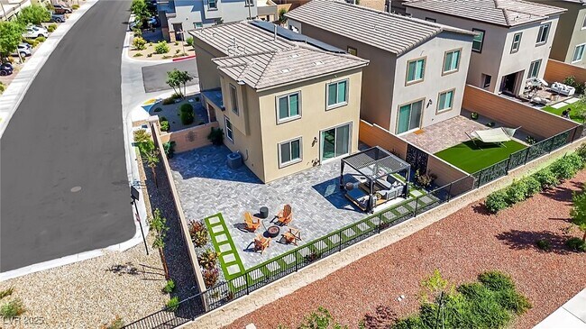 Building Photo - 8907 Roadrunner Ravine St