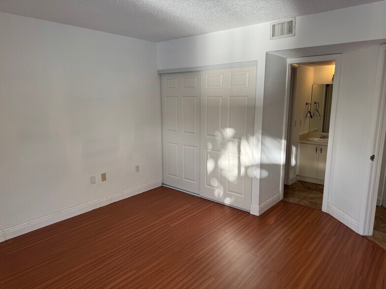 Building Photo - 8335 SW 152nd Ave