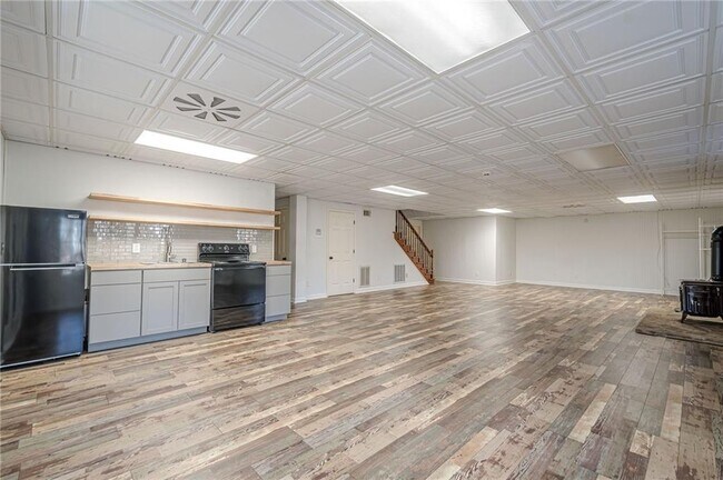 Building Photo - 34 Johnston Row NW