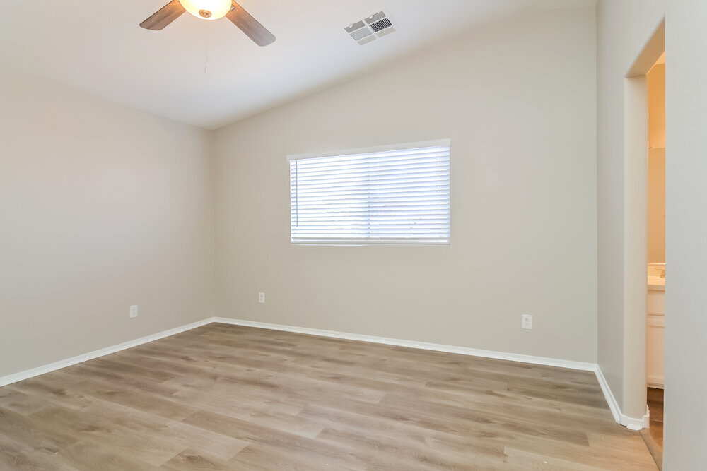 Building Photo - 740 Cam La Paz