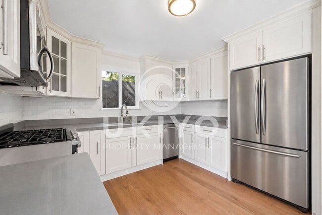 Building Photo - 3007 Nicol Ave