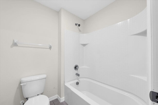 Building Photo - Available now in Wimauma | Spacious 5BR Home with 2,600+ Sqft