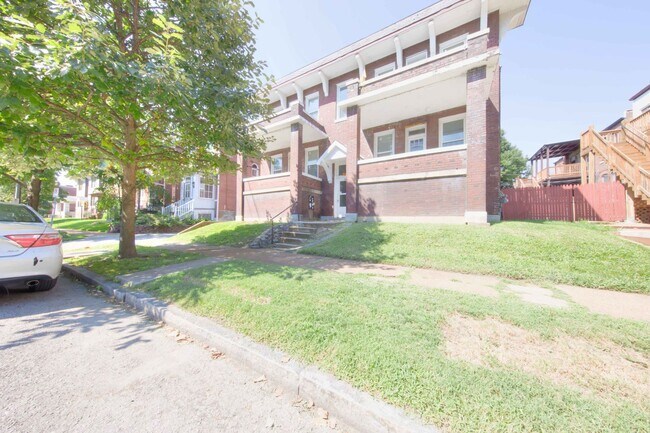 Building Photo - 3111 Portis Ave