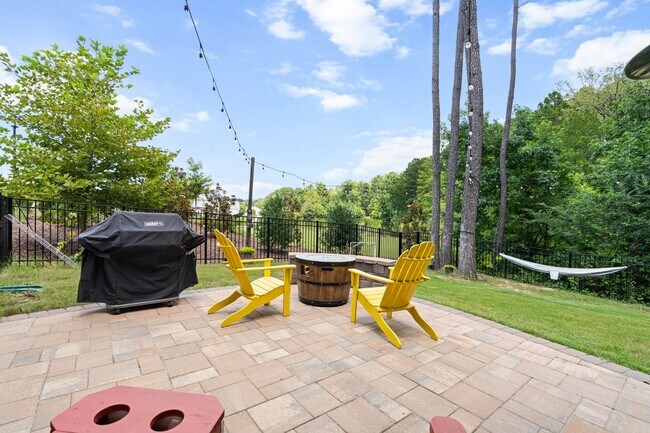 Building Photo - 2930 Farmhouse Dr