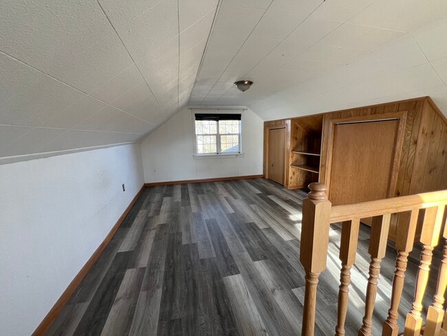 Building Photo - 1005 E Main St