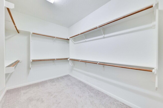 Building Photo - 17728 Zinfandel Dr