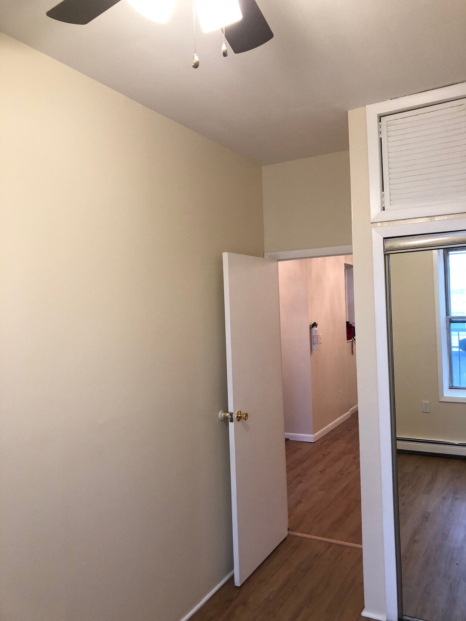 Building Photo - 214 48th St