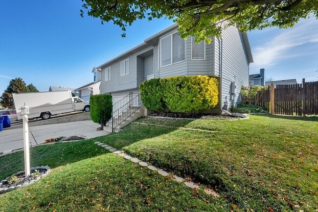 Building Photo - 6939 W 4065 S