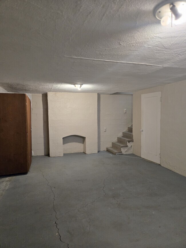 Building Photo - 4105 E Orme St