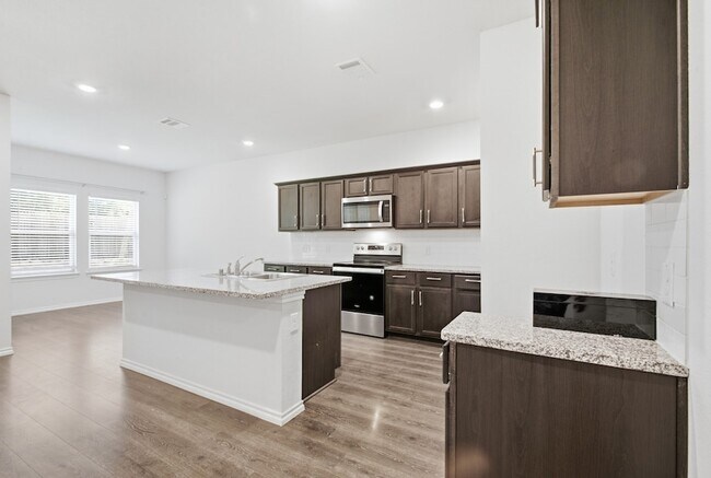 Building Photo - 1328 Broaddus Rd