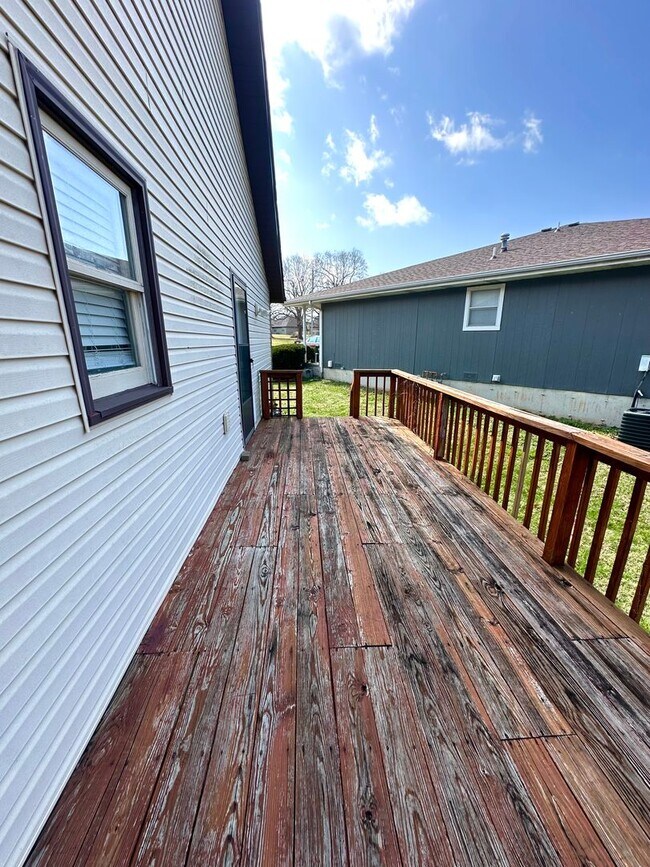 Building Photo - S0261-MF2