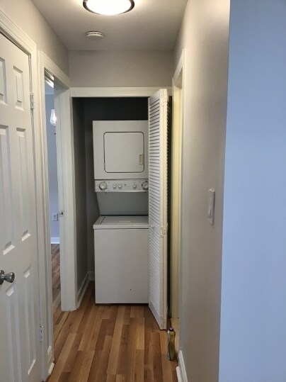 Building Photo - 64 Hawthorne Ct NE