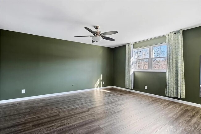 Building Photo - 5300 Saum St