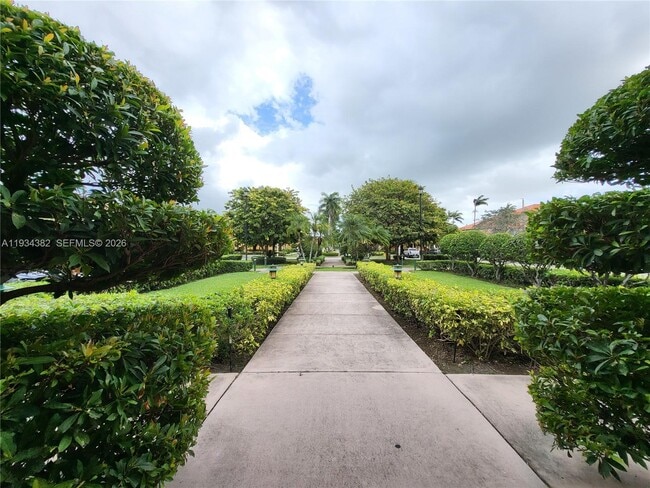 Building Photo - 7200 NW 114th Ave