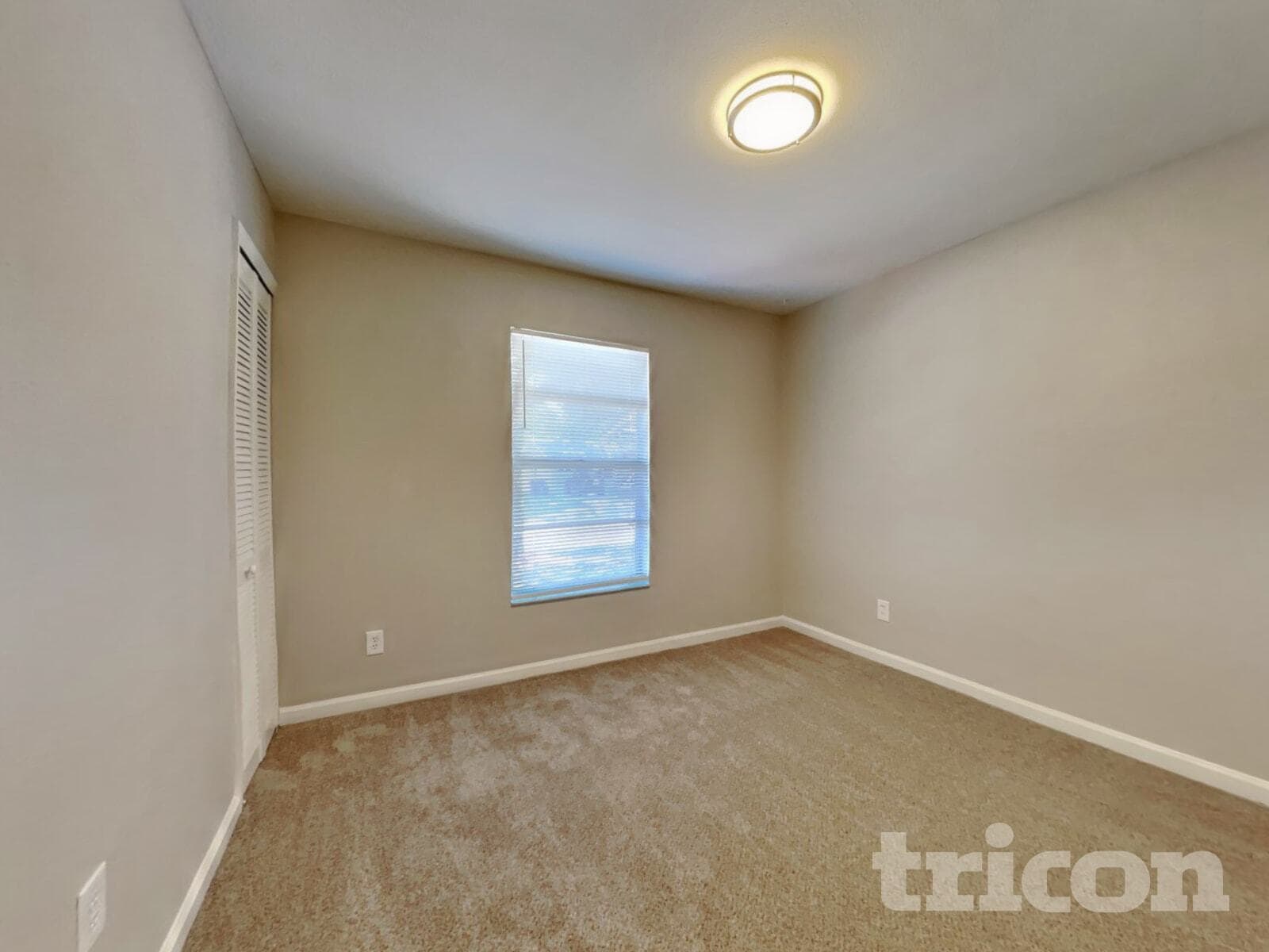 Building Photo - 6423 4th Ave NE