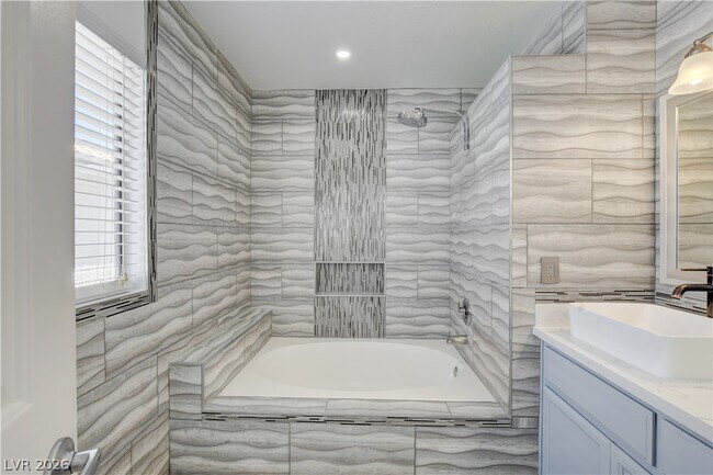 Building Photo - 3557 Sedwick Dr