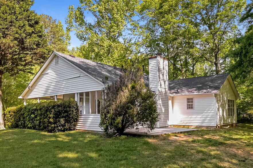 Building Photo - 340 Christian Woods Dr