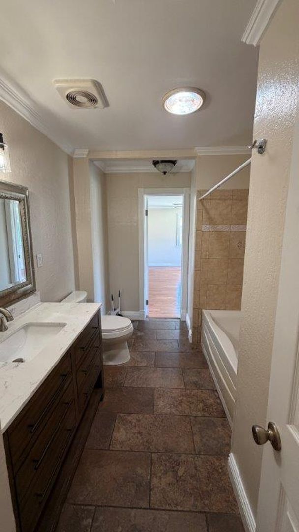 Building Photo - 1149 Paradise Dr