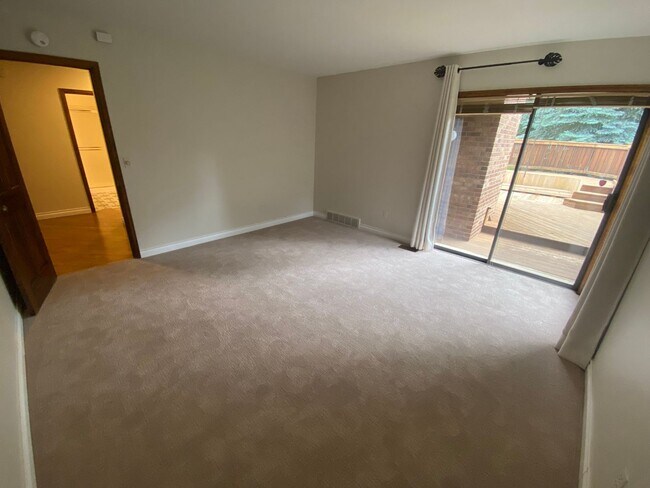 Building Photo - Great Home in the Highlands 360