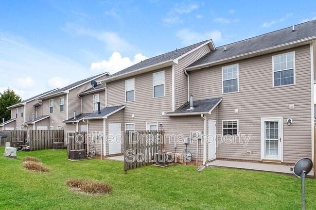 Building Photo - 4127 Bentley Dr