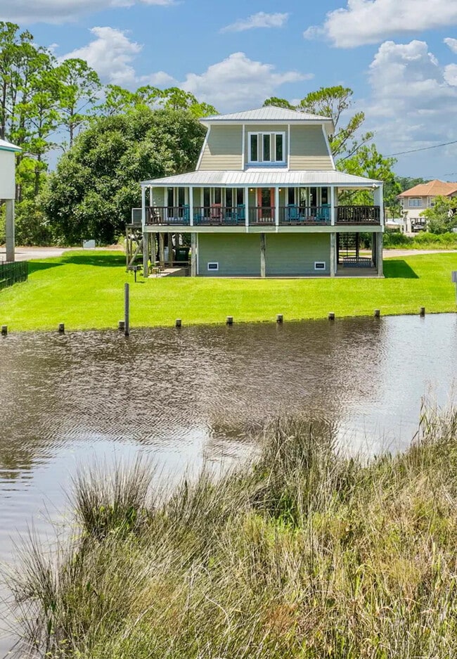 Building Photo - 1317 Beards Cove Dr