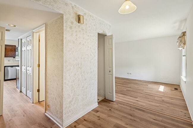 Building Photo - 644 Sandwedge Pl