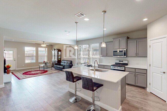 Building Photo - Gorgeous 3 Bedroom Home with Appliances Available for Rent in Haslet, TX!