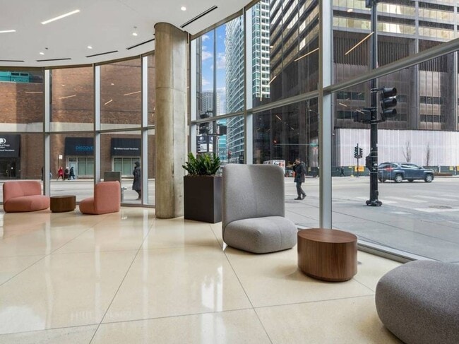 Building Photo - 600 N Fairbanks Ct