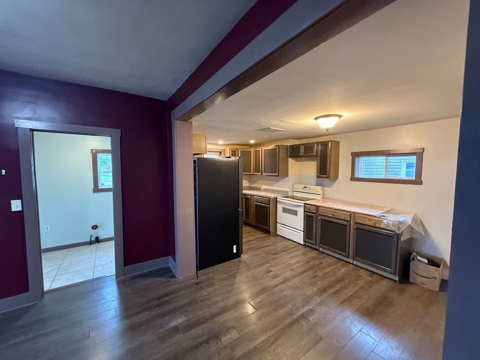 Building Photo - 411 Knarr St