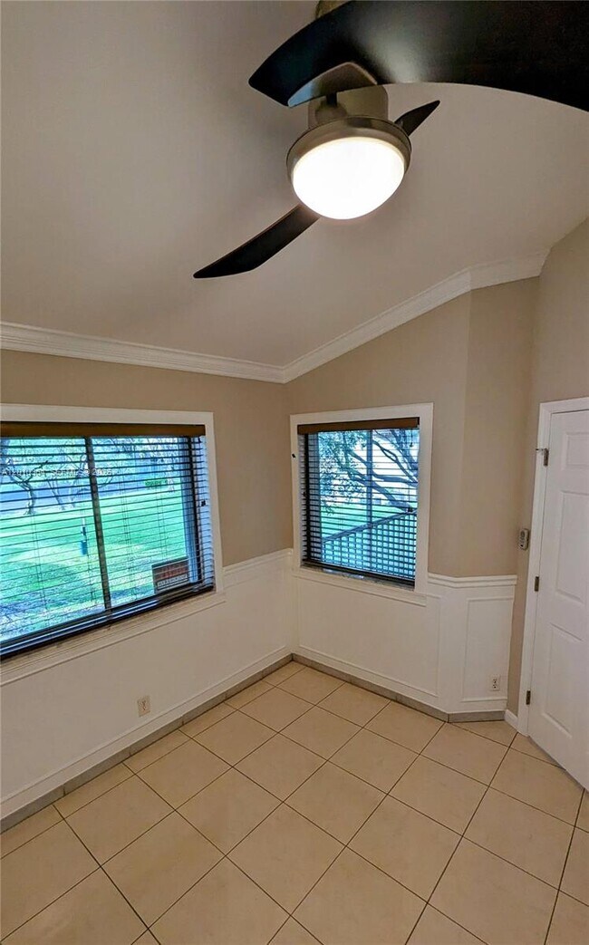 Building Photo - 9179 SW 138th Pl
