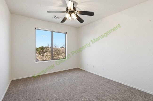 Building Photo - Charming 3-bed/2-bath Gilbert Home in Prime Location!