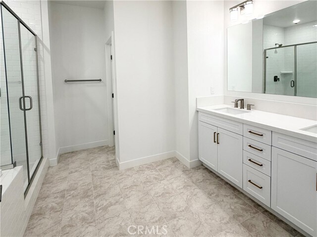 Building Photo - 26756 Bermudez St