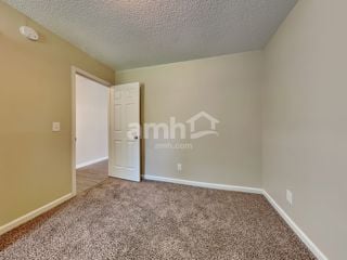 Building Photo - 132 Kingsbridge Dr