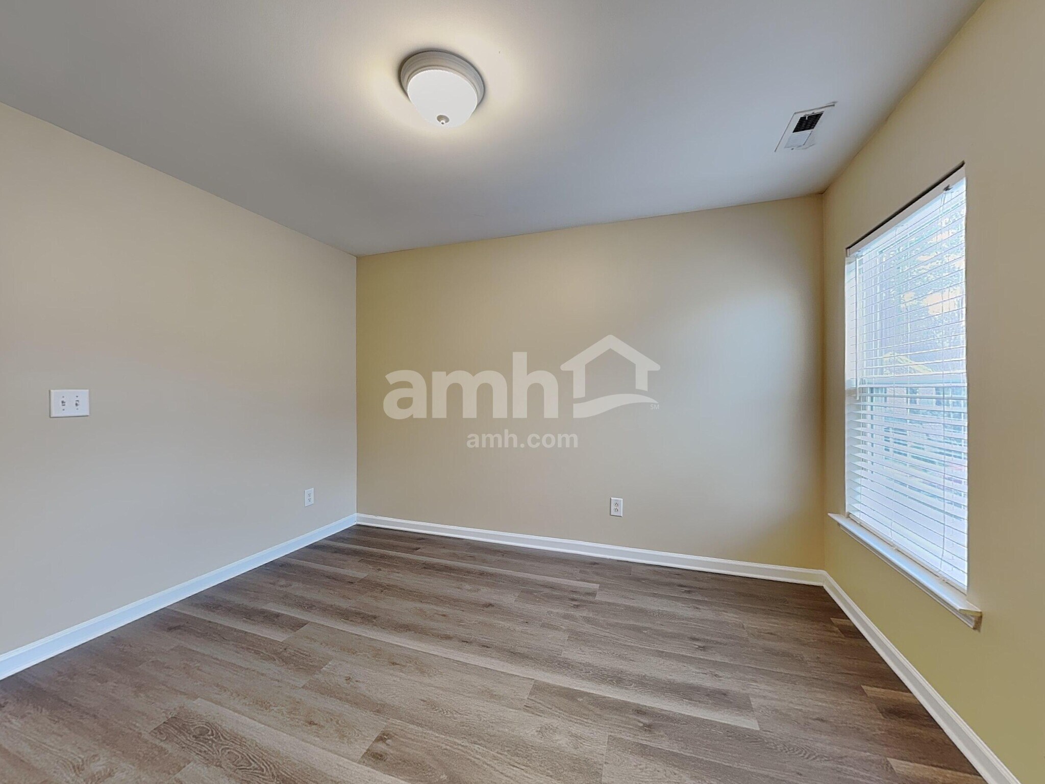 Building Photo - 342 Ashdale Dr