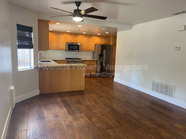 Building Photo - 2861 Carma Ct