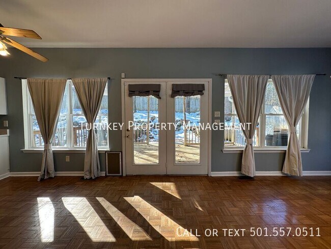 Building Photo - 3 Rocky Top Cove