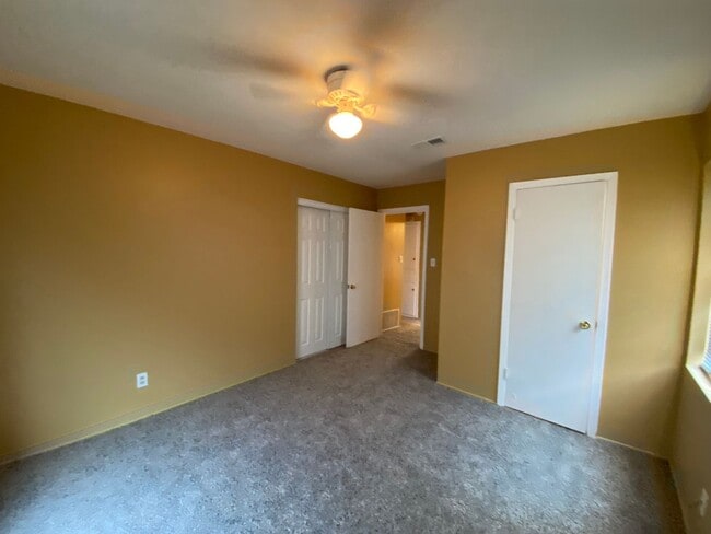 Building Photo - Freshly Renovated 3 Bedroom Home for Lease in North Shreveport