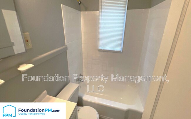Building Photo - 3077 Beaumont Ave